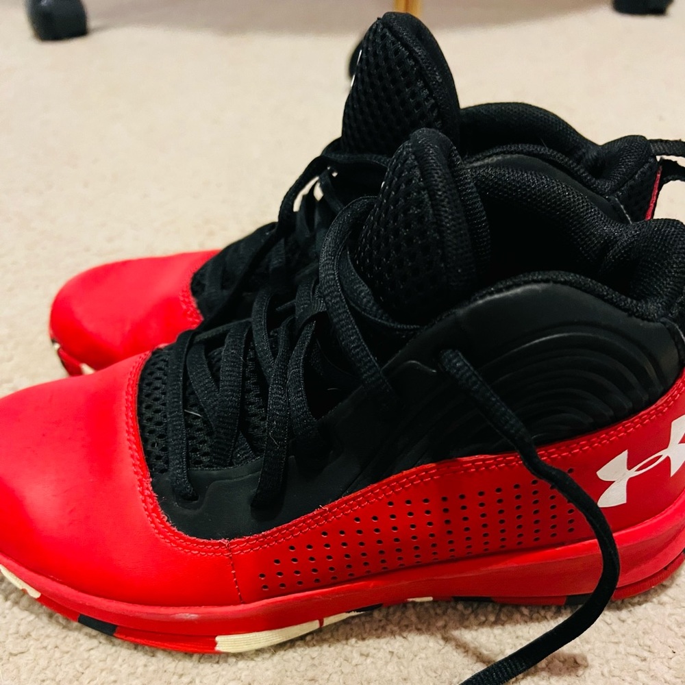 Boys’ Basketball Shoes